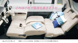 キャンバスは布団はしけないけど寝れる