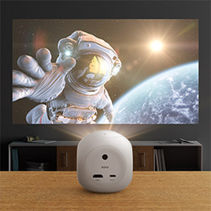 Nebula Astro2、子供と一緒に寝室で利用するプロジェクター